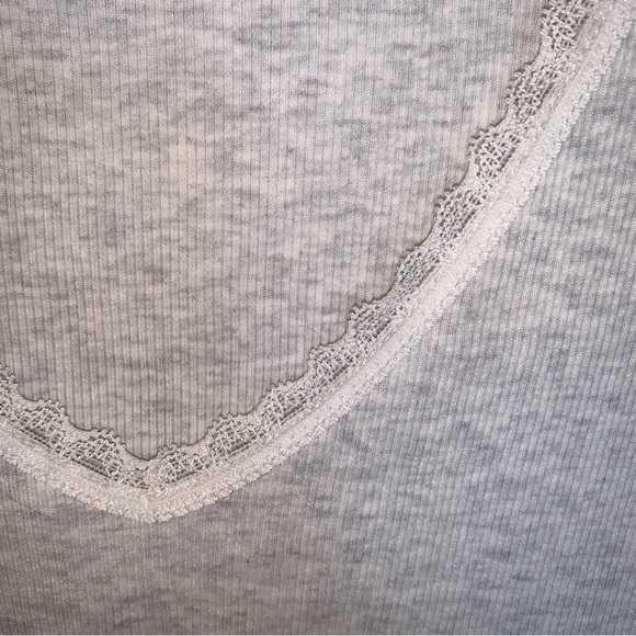 Anthropologie Gray Lace V-Neck Short Sleeve T-Shirt S - Picture 5 of 9